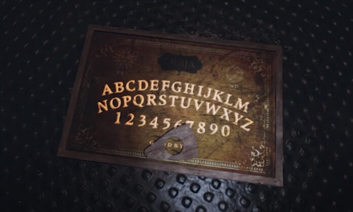 How to use a Ouija Board in Phasmophobia