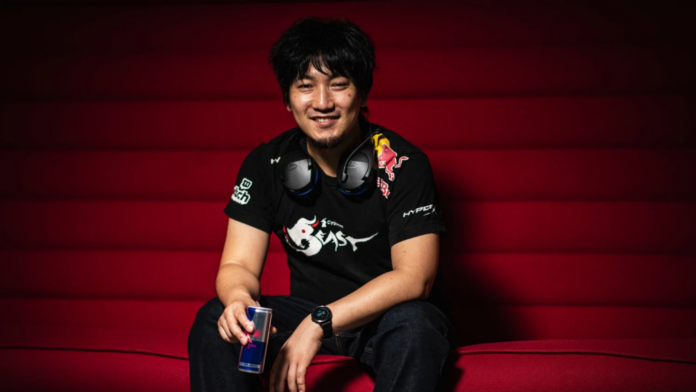 La légende de Street Fighter Daigo Umehara bat COVID
