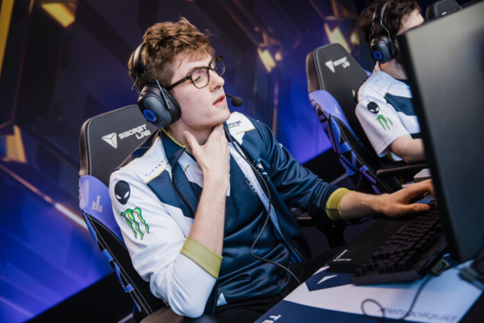 Alphari remue le pot après la chute du top laner star de Team Liquid
