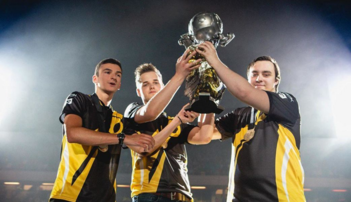 ViolentPanda, champion du monde RLCS, quitte Dignitas après trois ans
