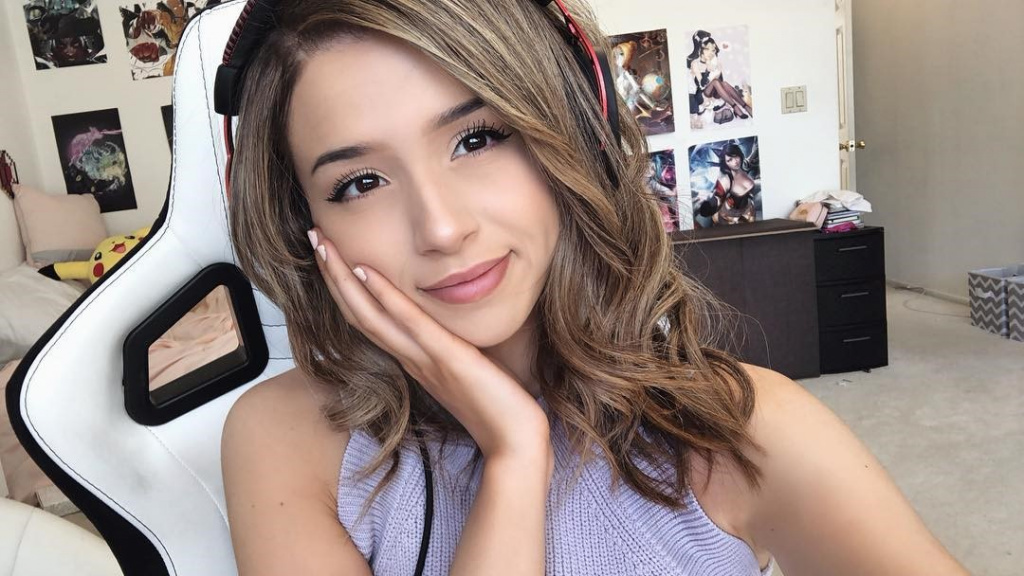 Pokimane répond aux fans de Twitch après avoir écrit qu'ils sont 