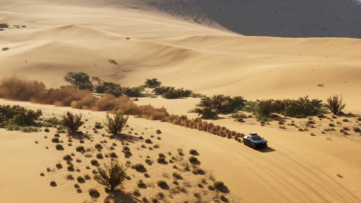 Course automobile sur une piste vide du désert